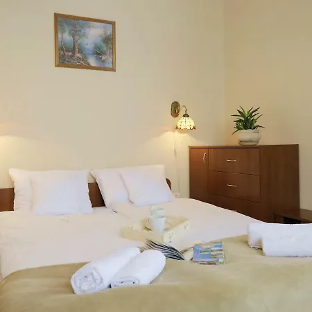 Janosik Guest house 3*